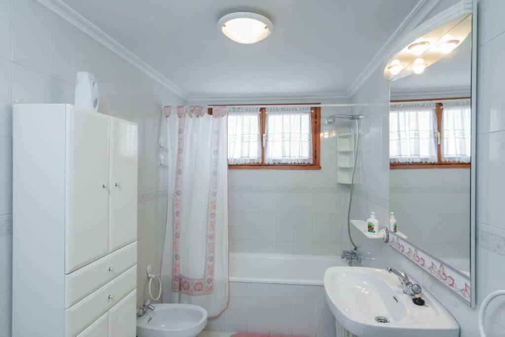 Casa Pauli Apartment Colombres Bagian luar foto